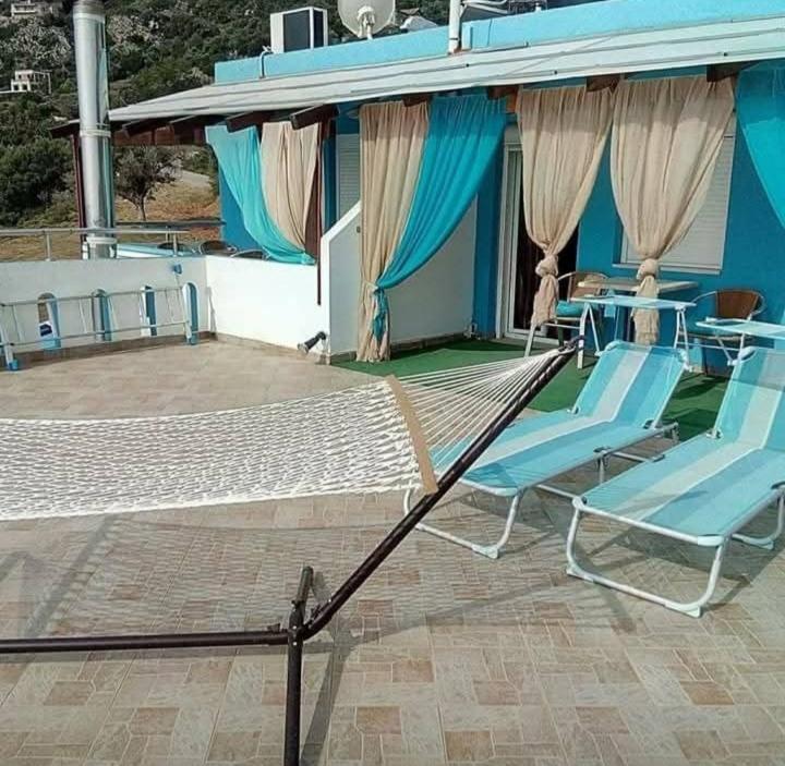 Aparthotel Delfini Akhladherí Esterno foto
