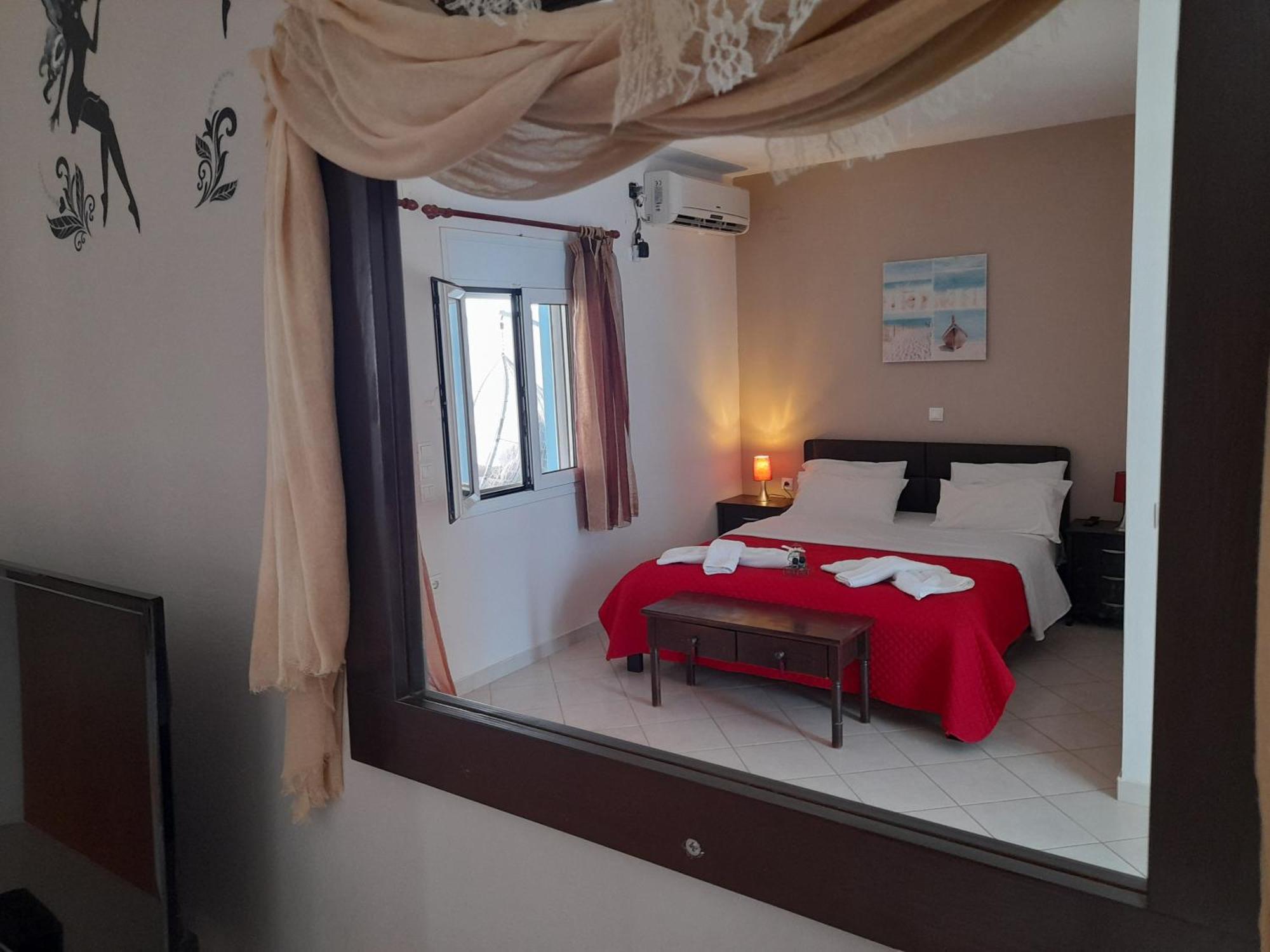 Aparthotel Delfini Akhladherí Esterno foto